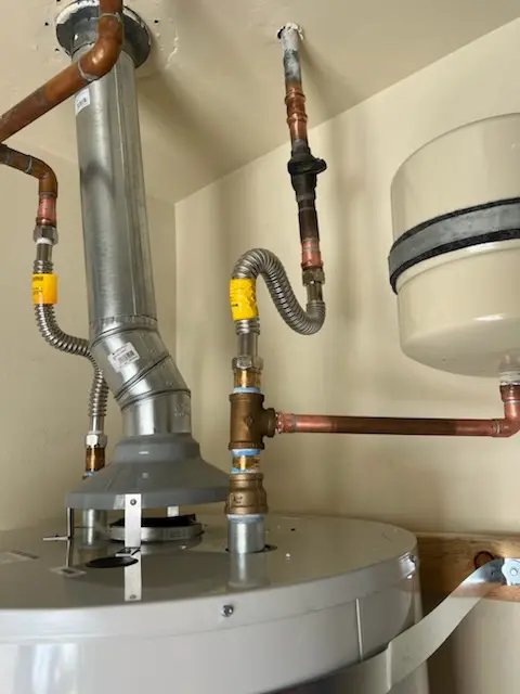 Water heater installation and plumbing repair in Woodlawn Hills